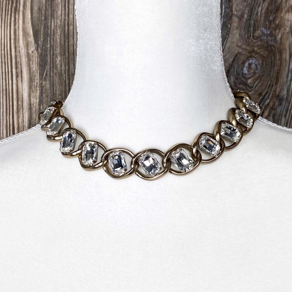 BANANA REPUBLIC Beautiful Chain Link Crystal Choker Necklace